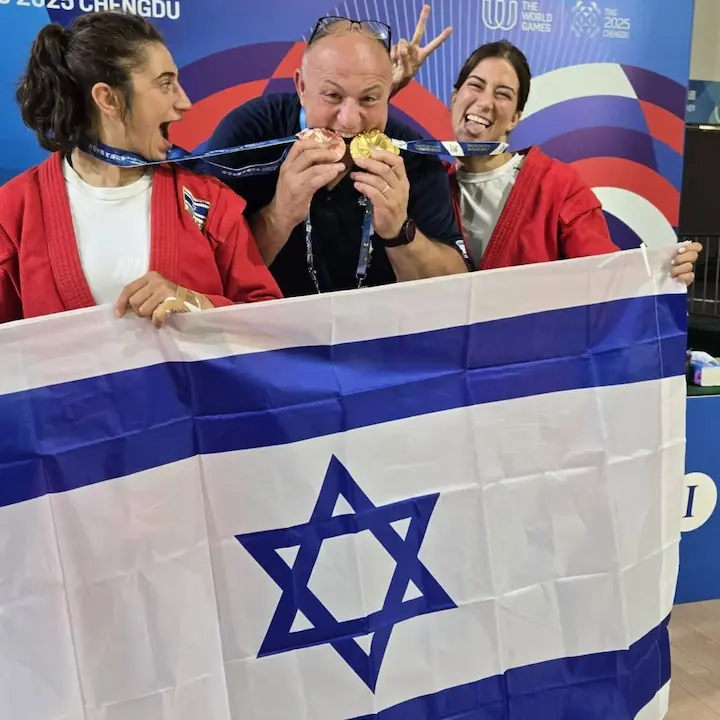 פבל מוסין , סמבו סין עם שקד ניסימיאן נילי בלאק 2025